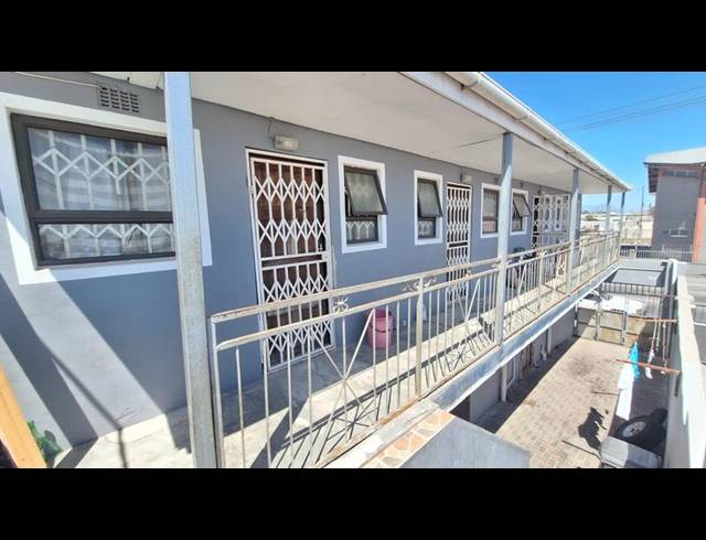6 BEDROOM HOUSE FOR SALE IN WESBANK